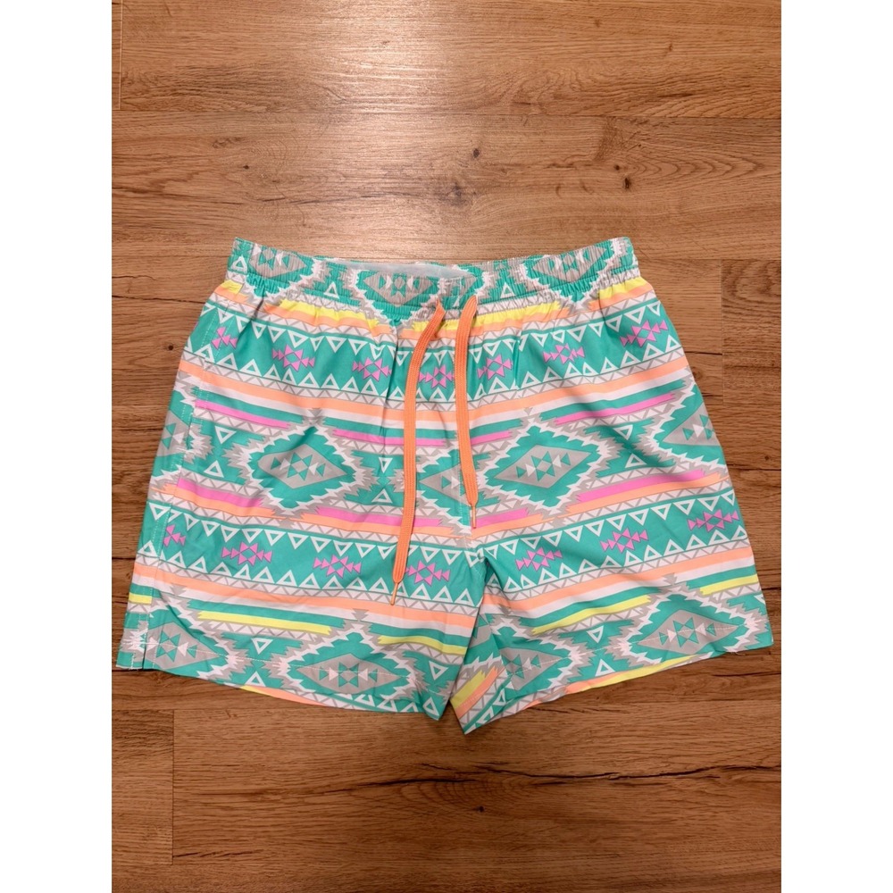Chubbie's Men's Swim Trunks Aztec Print Lined Size L 5.5  Inch Inseam